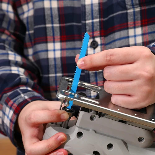 Wyrzynarka DKJS55XP65 dla stolarzy i domowych majsterkowiczów