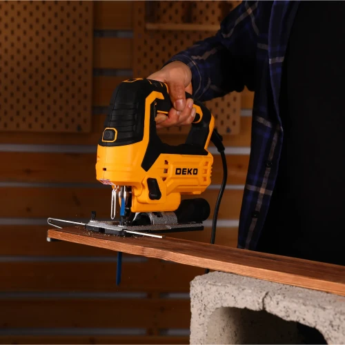 Wyrzynarka do drewna DKJS80XL100 dla stolarzy i ekip wykończeniowych